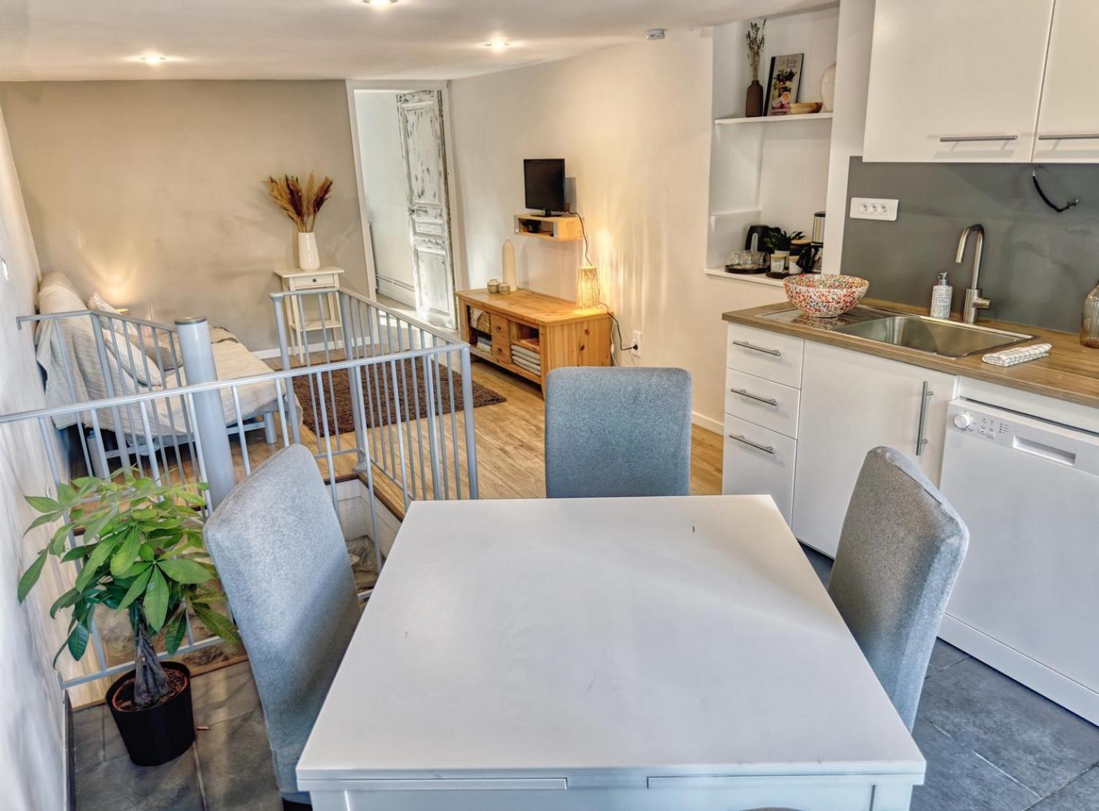 Apartment Dans Bastide Provencale, Piscine & Sauna *