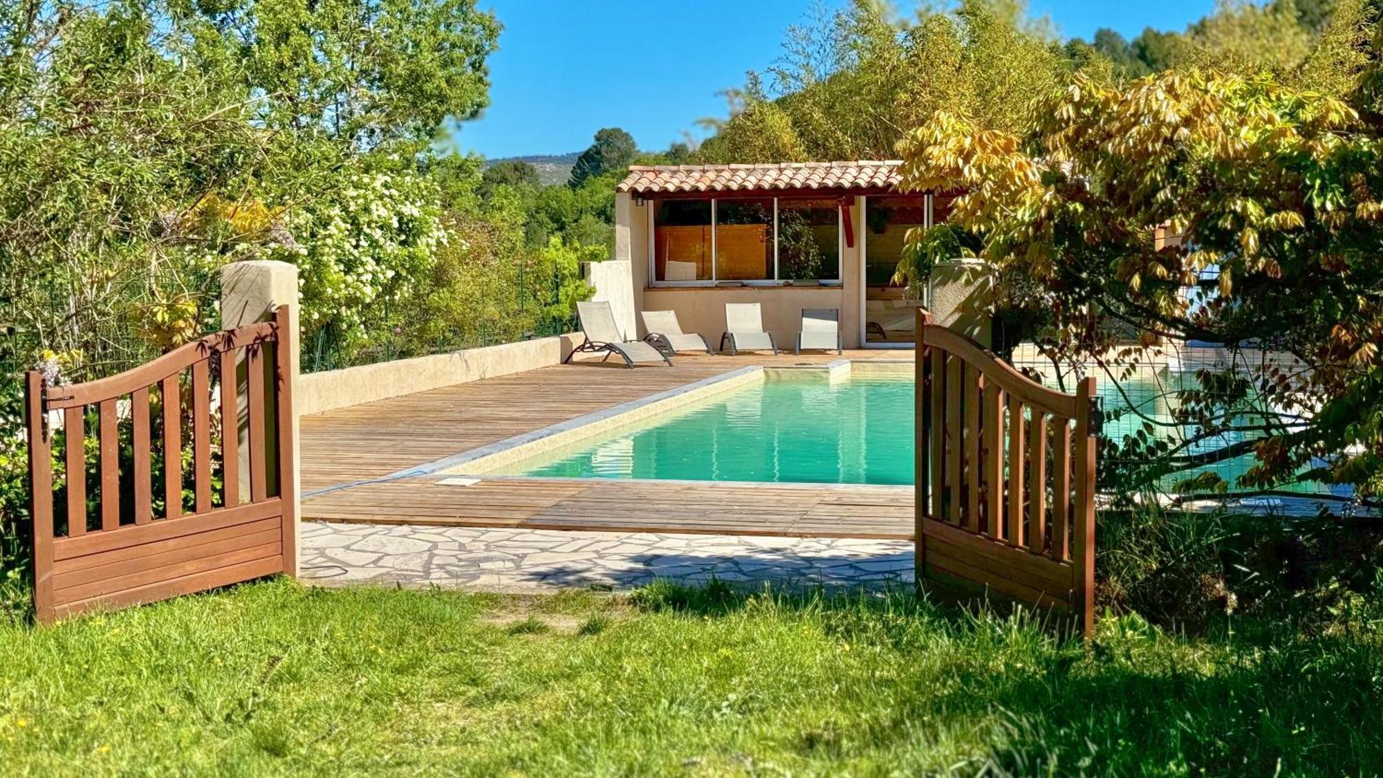 Apartment Dans Bastide Provencale, Piscine & Sauna *